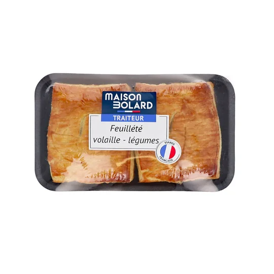 Feuilletés à la volaille et julienne de légumes