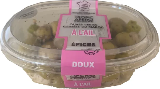 Olives vertes cassées du Maroc A l'ail