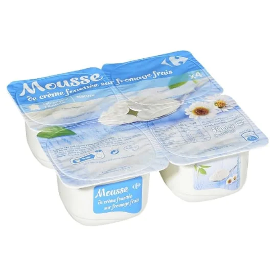 Mousse de crème sur fromage frais nature