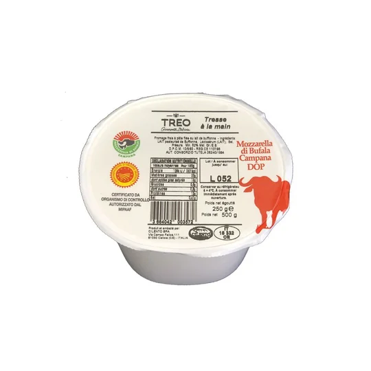 Mozzarella di bufala AOP tresse à la main