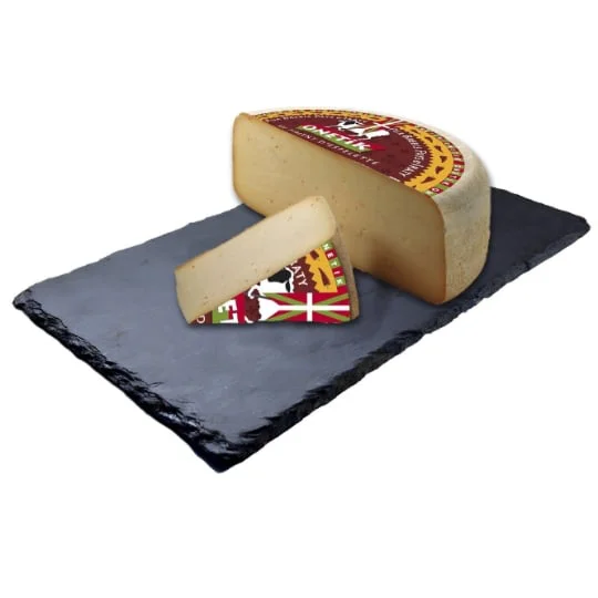 Fromage Tomme de brebis au piment d'Espelette