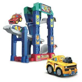 Circuit Multi cascades Jump & Go 4 en 1 + 1 véhicule Jad (l'unité)